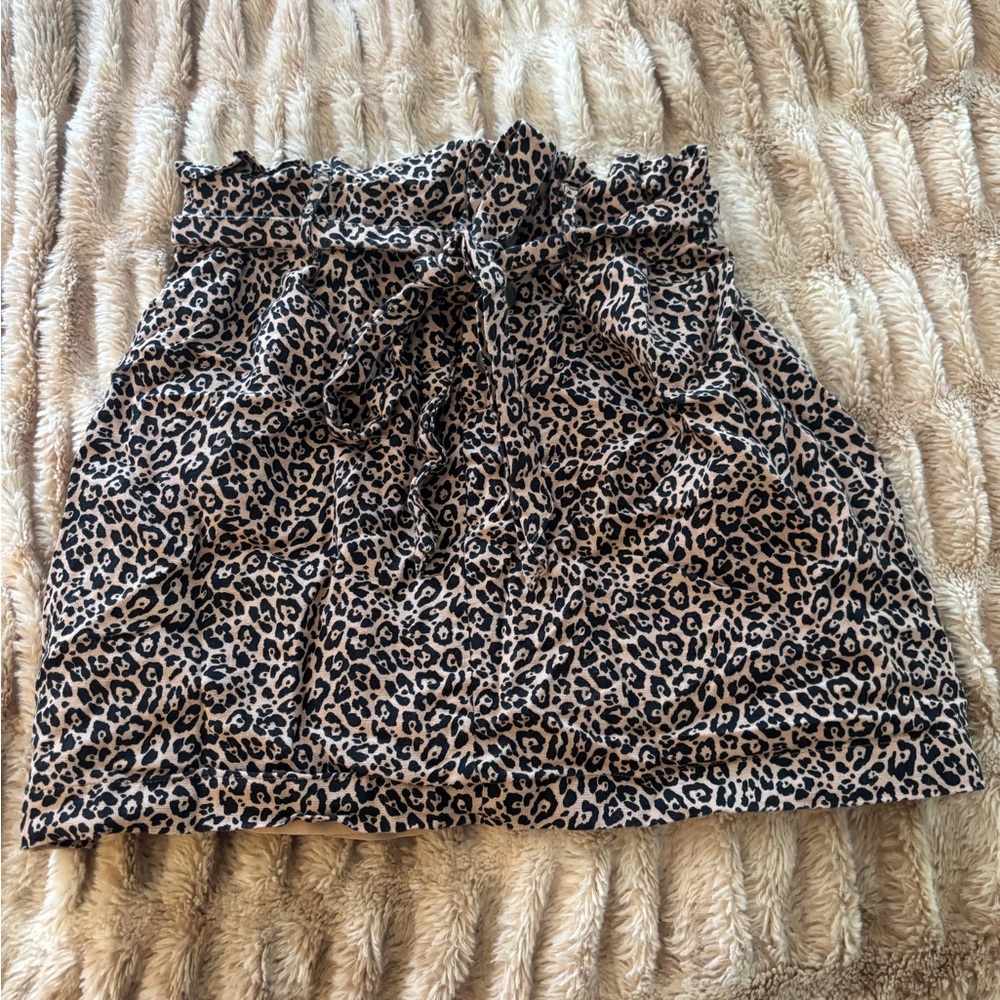 American Eagle Outfitters Black and White Mini Bubble Skirt